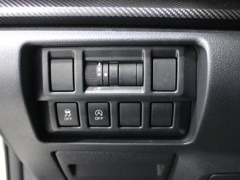 Used 2021 Subaru Crosstrek 2.0i Premium image 8