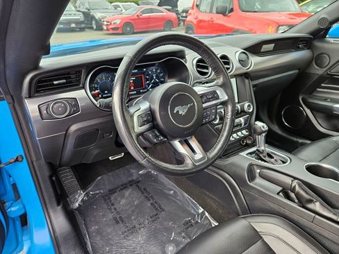 Used 2022 Ford Mustang GT Premium w/ Equipment Group 401A image 7
