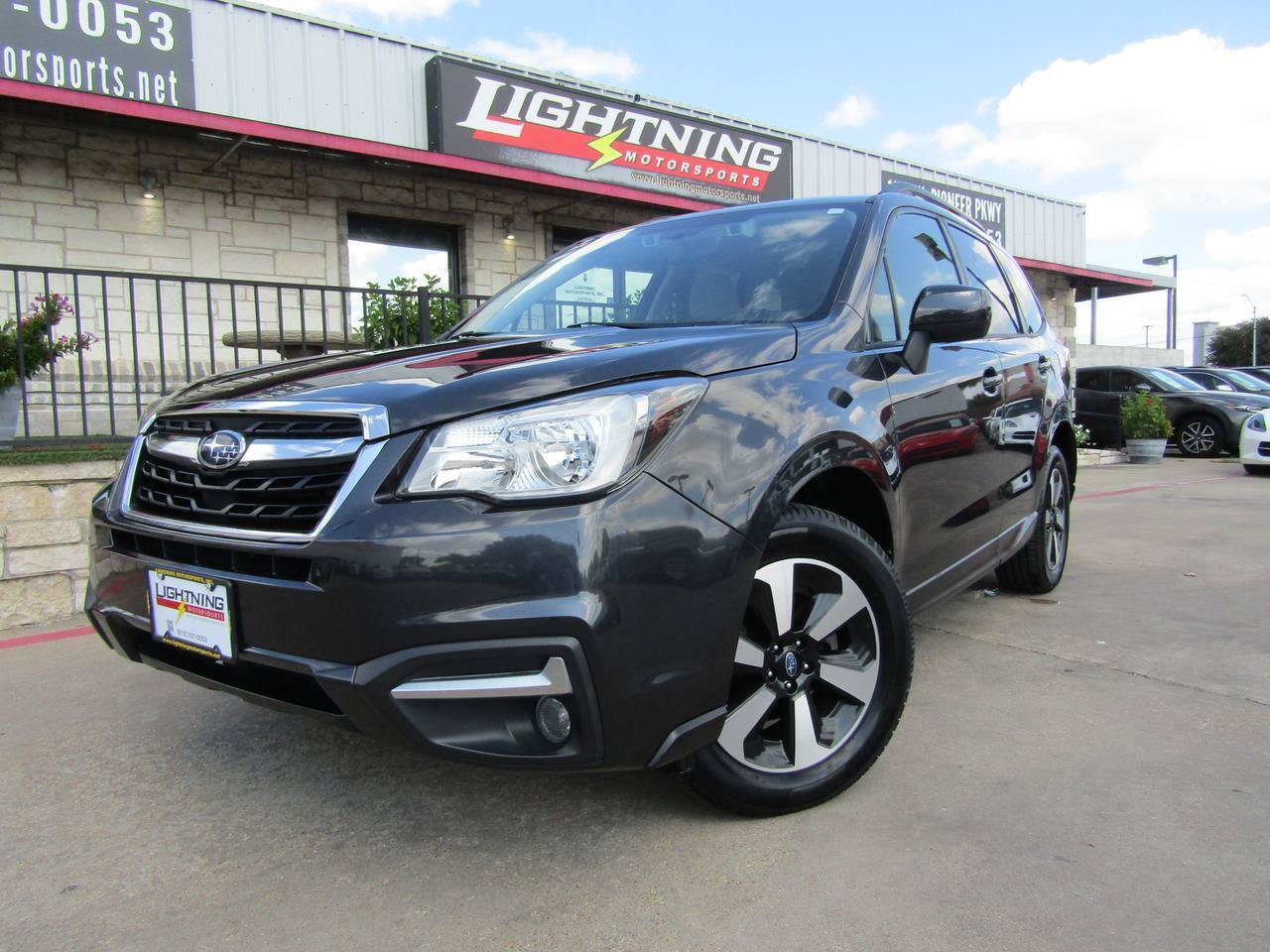 Used 2017 Subaru Forester 2.5i Premium AWD/4WD image 1