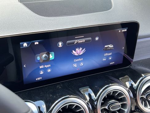 New 2026 Mercedes-Benz GLB 250 4MATIC image 25