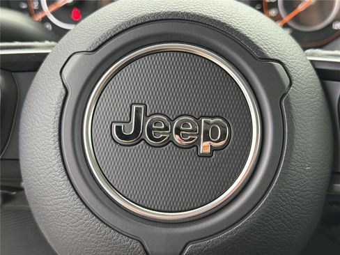 New 2026 Jeep Wrangler Unlimited Rubicon AWD/4WD image 22