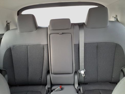 Used 2025 Hyundai Ioniq 5 SE image 12