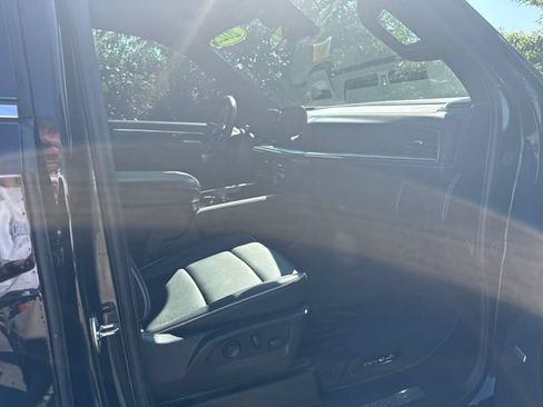 Used 2025 Chevrolet Tahoe Premier w/ Sun And Tow Package AWD/4WD image 34