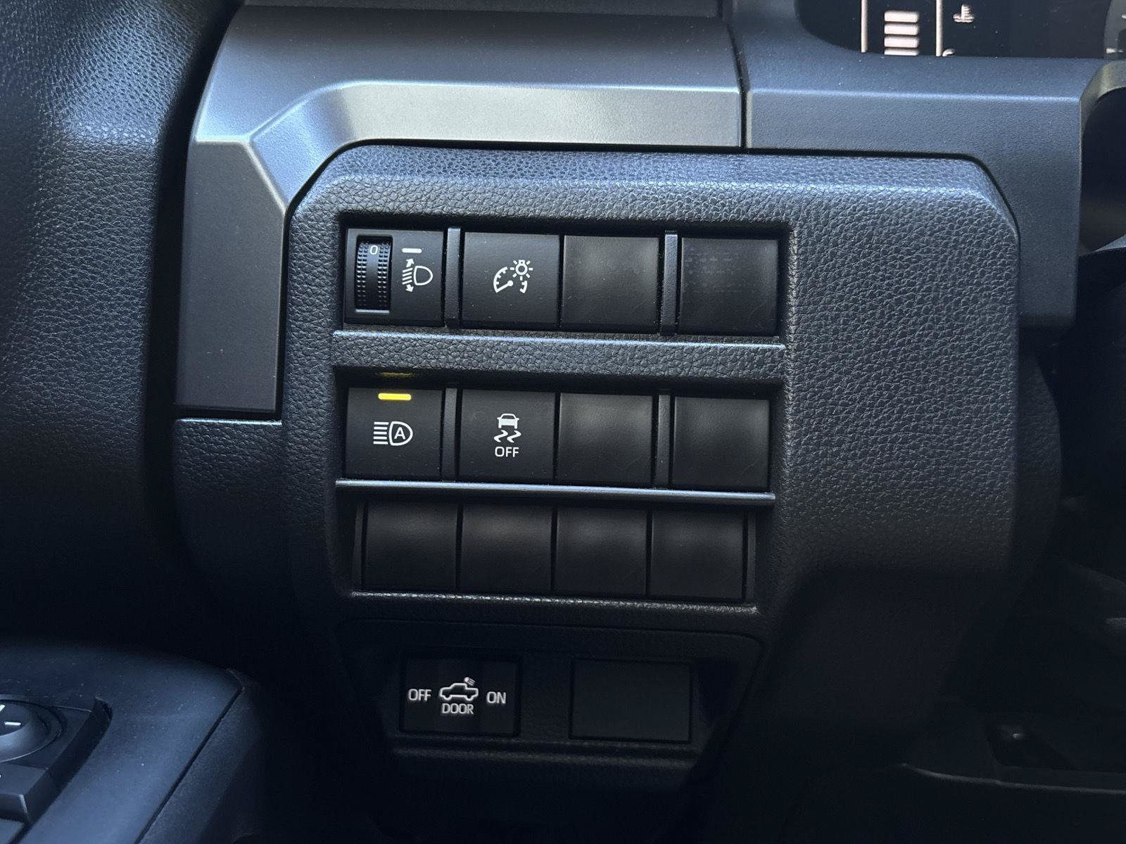 Used 2024 Toyota Tacoma SR5 AWD/4WD image 22