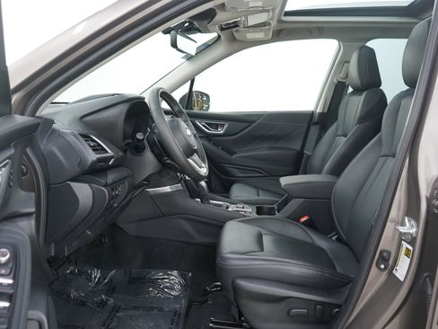 Used 2024 Subaru Forester Touring w/ Convenience Package image 20