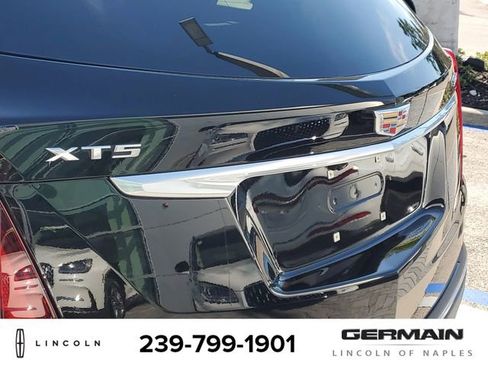 Used 2025 Cadillac XT5 Premium Luxury image 16