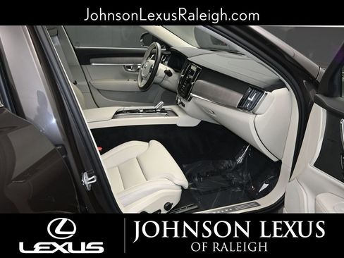 Used 2024 Volvo S90 B6 Ultimate image 11