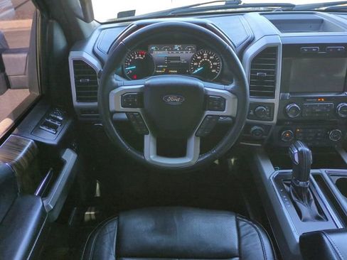 Used 2018 Ford F150 Lariat image 16