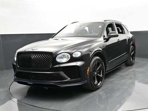Used 2025 Bentley Bentayga AWD/4WD image 5