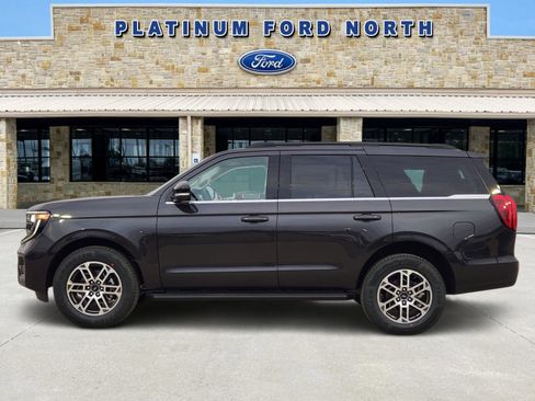 New 2026 Ford Expedition Active image 3