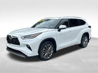 Used 2022 Toyota Highlander Platinum AWD/4WD 360° Tour