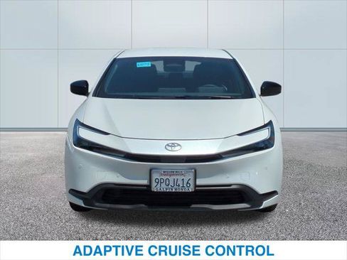 Used 2024 Toyota Prius LE FWD image 3