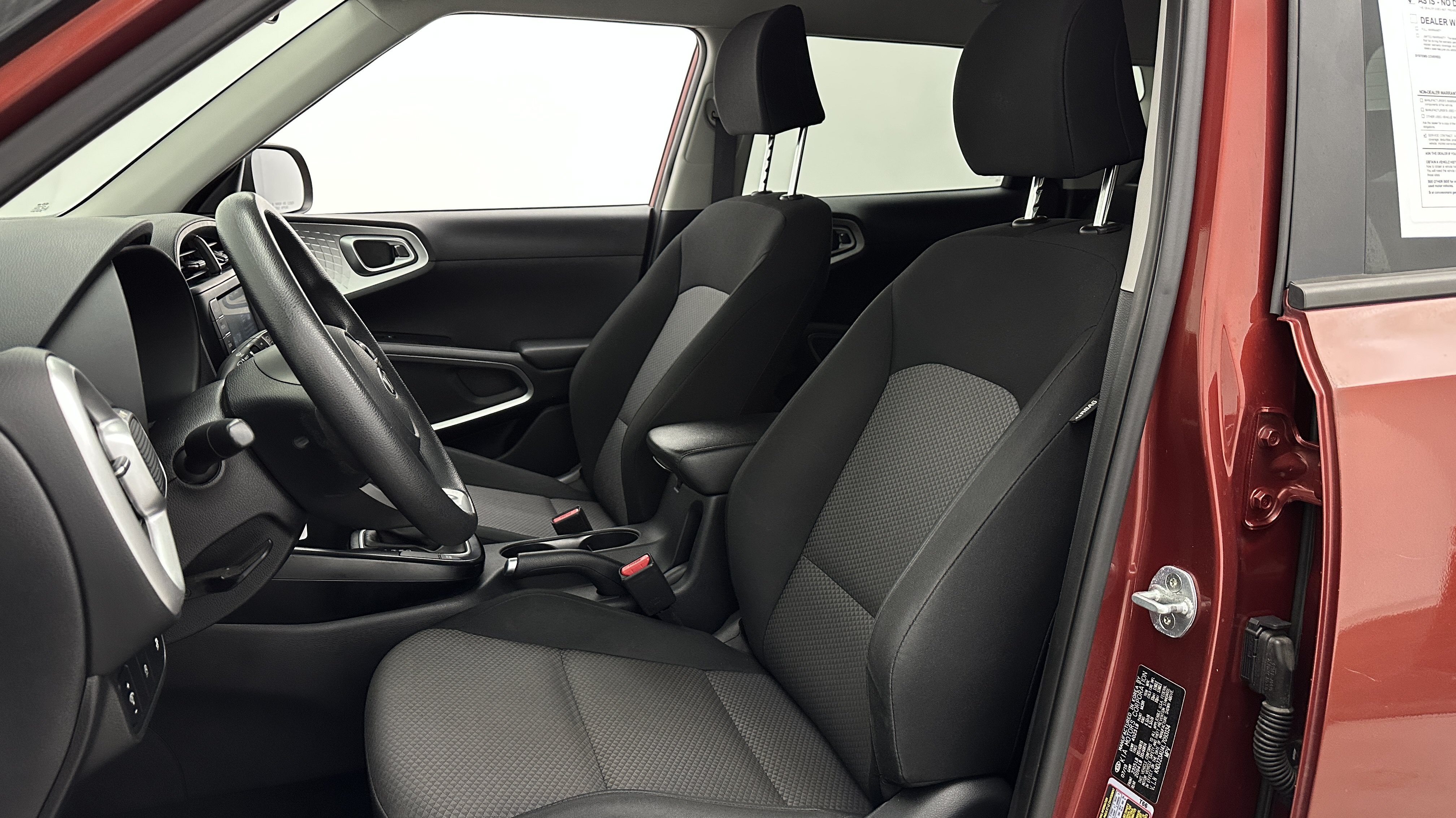 Used 2020 Kia Soul LX FWD image 13