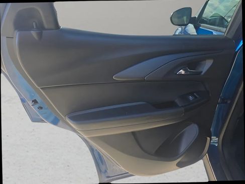 Used 2021 Chevrolet TrailBlazer LT w/ Convenience Package image 11