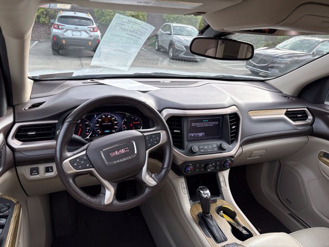 Used 2017 GMC Acadia Denali w/ Technology Package AWD/4WD image 11