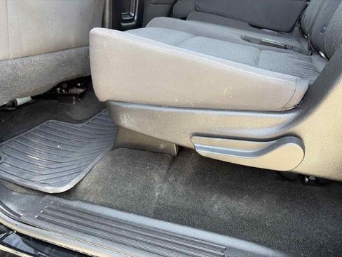 Used 2016 Chevrolet Suburban LS RWD image 15