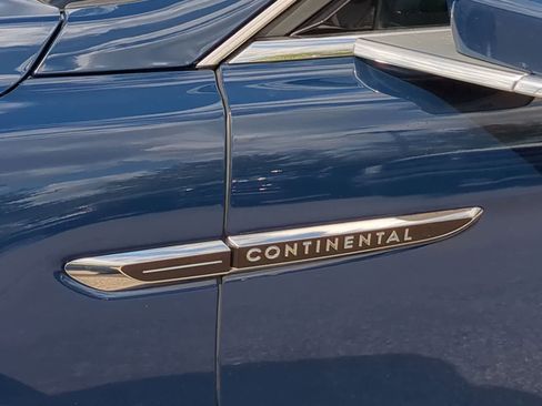 Used 2017 Lincoln Continental Black Label w/ Climate Package AWD/4WD image 13