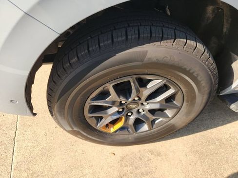 Used 2025 Ford Expedition Tremor AWD/4WD image 8