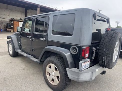 Used 2008 Jeep Wrangler Unlimited Sahara w/ Dual Top Group image 7