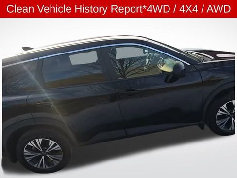 Used 2023 Nissan Rogue SV image 3