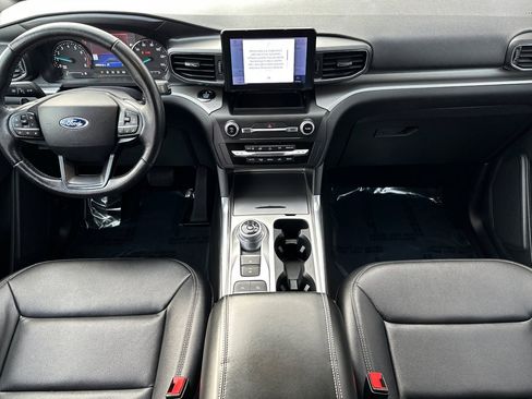 Certified 2020 Ford Explorer XLT w/ Equipment Group 202A image 14
