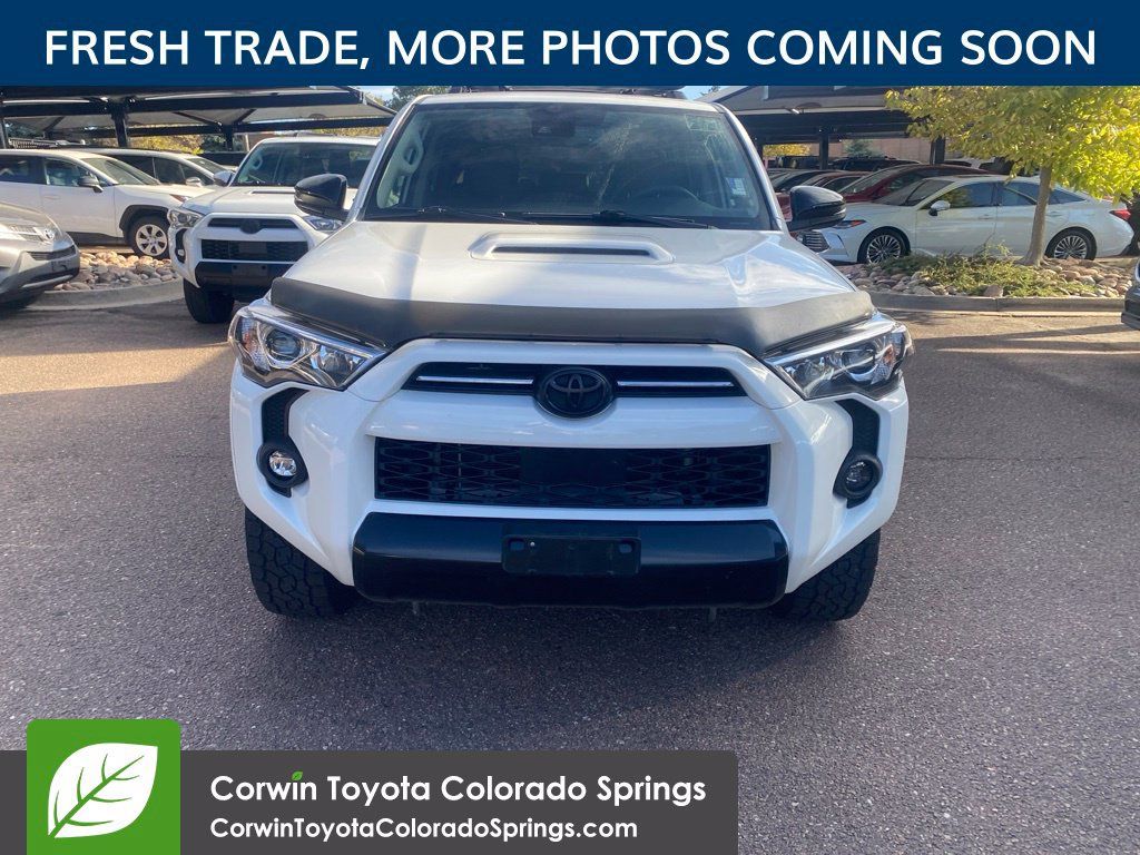Used 2021 Toyota 4Runner Venture w/ Moonroof Package AWD/4WD image 2