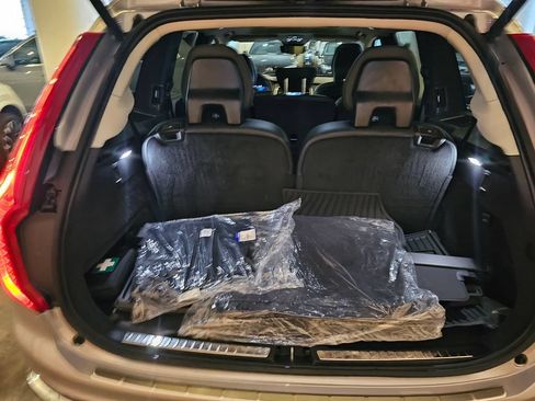 Certified 2023 Volvo XC90 B6 Plus w/ Protection Package Premier AWD/4WD image 7