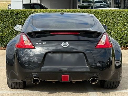 Used 2020 Nissan 370Z Touring Sport image 8
