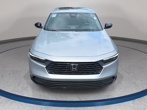 Used 2024 Honda Accord Sport image 2