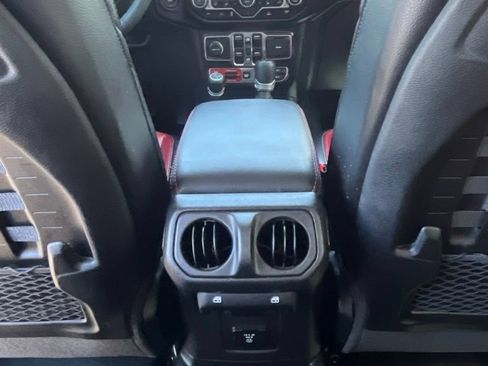 Used 2023 Jeep Wrangler Unlimited Rubicon 4xe AWD/4WD image 25