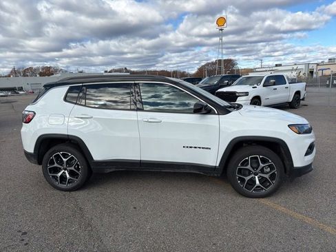New 2026 Jeep Compass Limited image 2