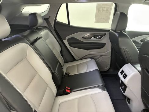 Used 2024 GMC Terrain SLT w/ Infotainment Package II AWD/4WD image 16