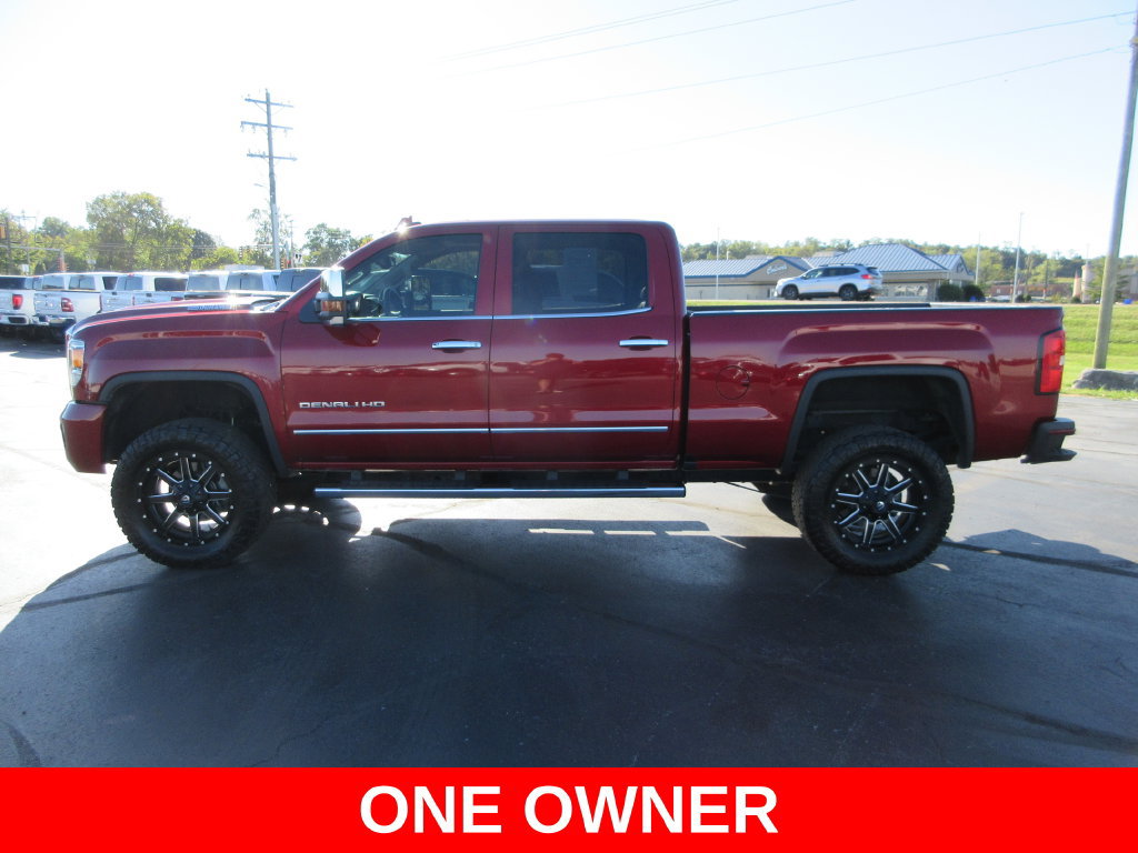 Used 2019 GMC Sierra 3500 Denali w/ Duramax Plus Package AWD/4WD image 9