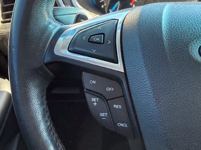 Used 2015 Ford Edge SEL FWD image 33