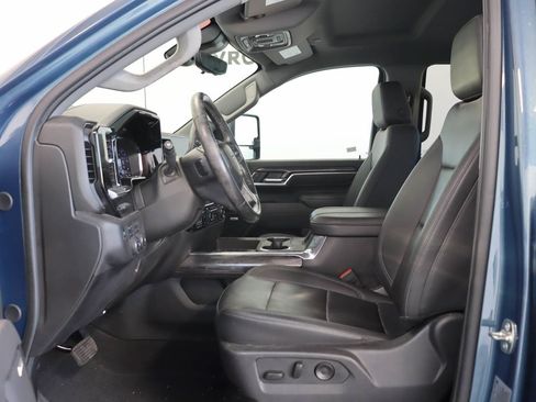 Used 2025 Chevrolet Silverado 2500 LTZ w/ LTZ Plus Package AWD/4WD image 8