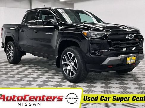Used 2024 Chevrolet Colorado Z71 w/ Z71 Convenience Package 2 AWD/4WD image 1