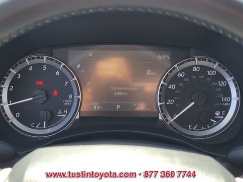 Used 2023 Toyota Highlander XLE AWD/4WD image 21