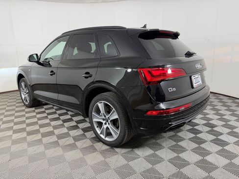 Used 2025 Audi Q5 2.0T Premium w/ Convenience Plus Package image 3