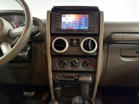 Used 2009 Jeep Wrangler Sahara AWD/4WD image 44