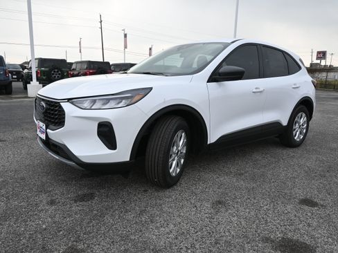 New 2026 Ford Escape Active image 9