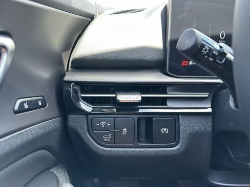 New 2026 Kia Sportage SX FWD image 30