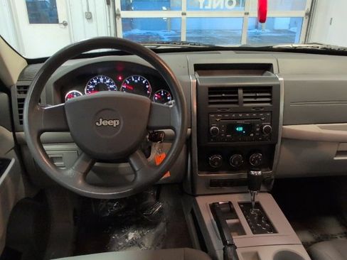 Used 2008 Jeep Liberty Sport image 13
