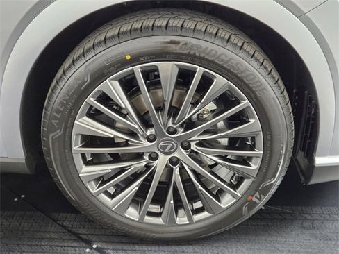 Used 2026 Lexus RX 450h AWD image 9