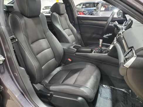 Used 2019 Honda Accord Sport image 13