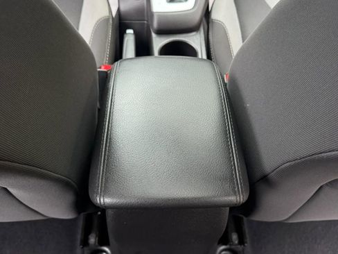 Used 2014 Ford Focus SE w/ SE Sport Package FWD image 21