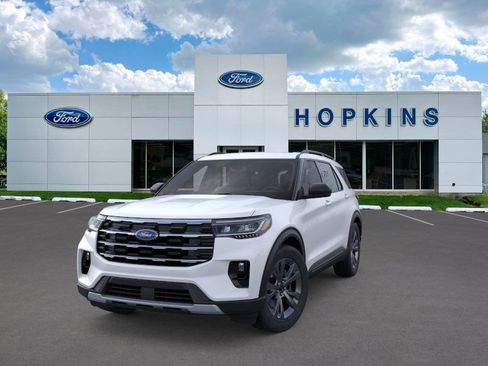 New 2026 Ford Explorer Active w/ Active Comfort Package AWD/4WD image 2
