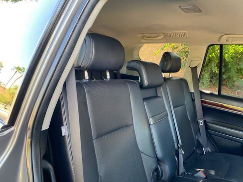 Used 2014 Lexus GX 460 Luxury AWD/4WD image 49