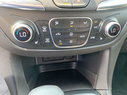 Certified 2024 Chevrolet Equinox LT w/ LPO, Floor Liner Package AWD/4WD image 17