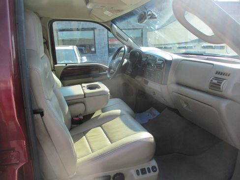 Used 2005 Ford F250 XLT image 7