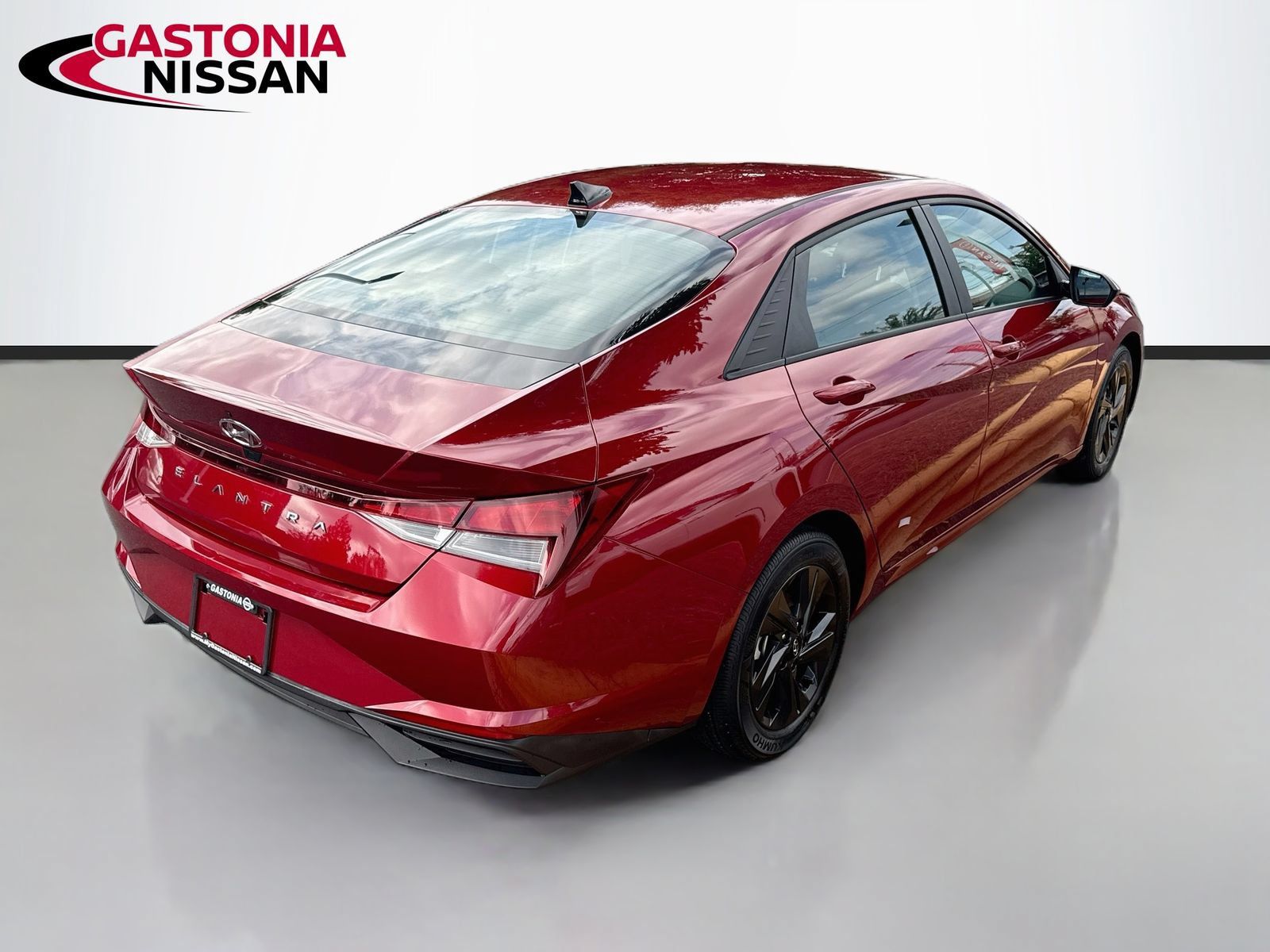 Used 2023 Hyundai Elantra SEL FWD image 9